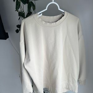 Perfectly Oversized Crew from Lululemon 🤎